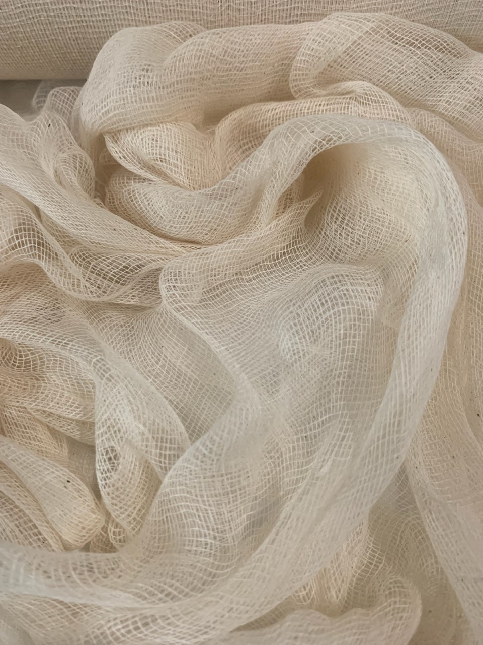 30" Grade 10 Natural Cheesecloth 1000 Yard Roll - Click Image to Close